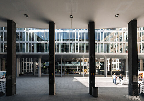 Cour centrale